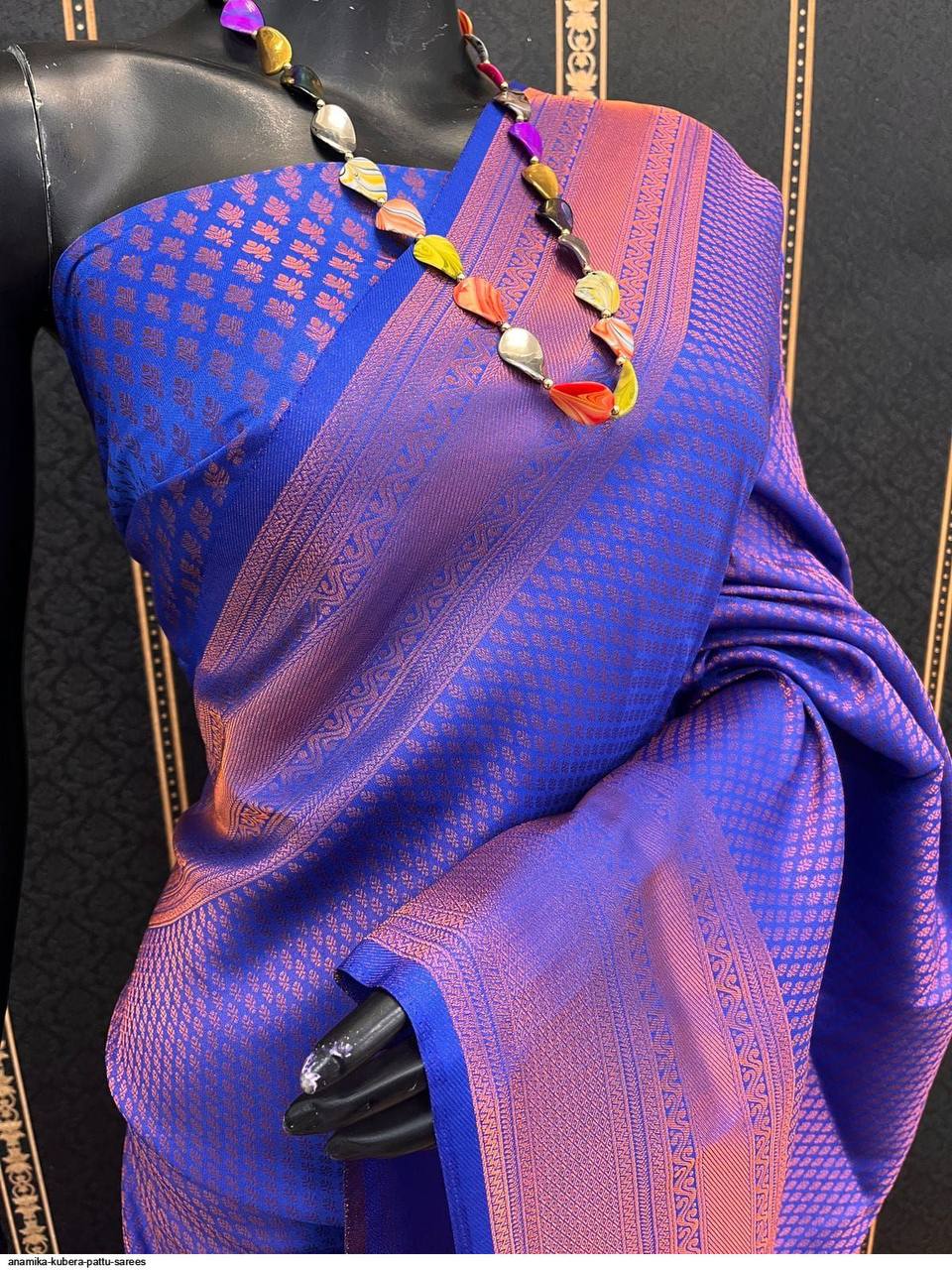 Elegant Jaequard Weave Saree For Women