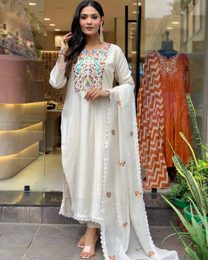 White Women Embroidered Chanderi Silk Kurta Set