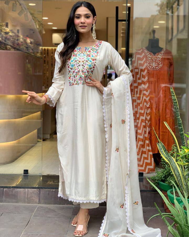 White Women Embroidered Chanderi Silk Kurta Set