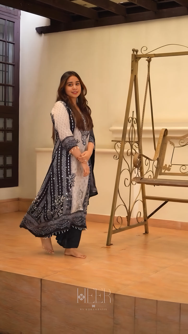 Dazzling 3-peice cotton Suite