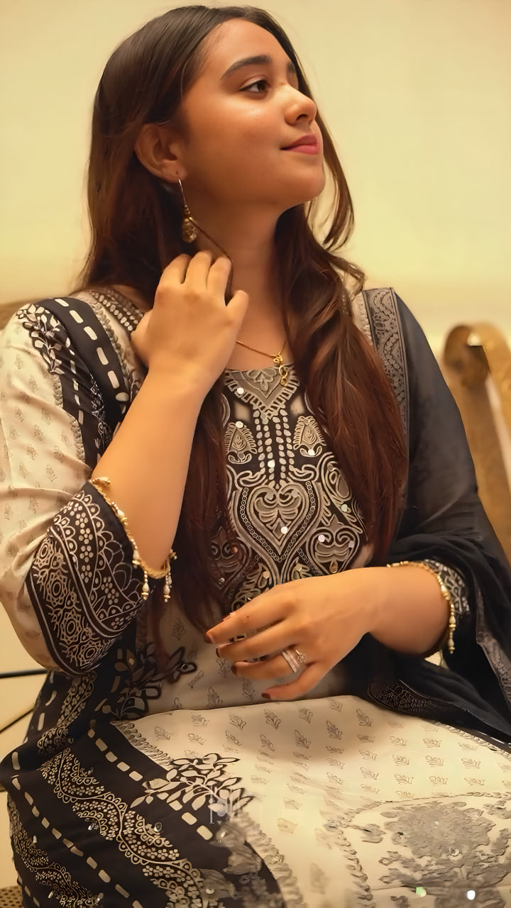 Dazzling 3-peice cotton Suite
