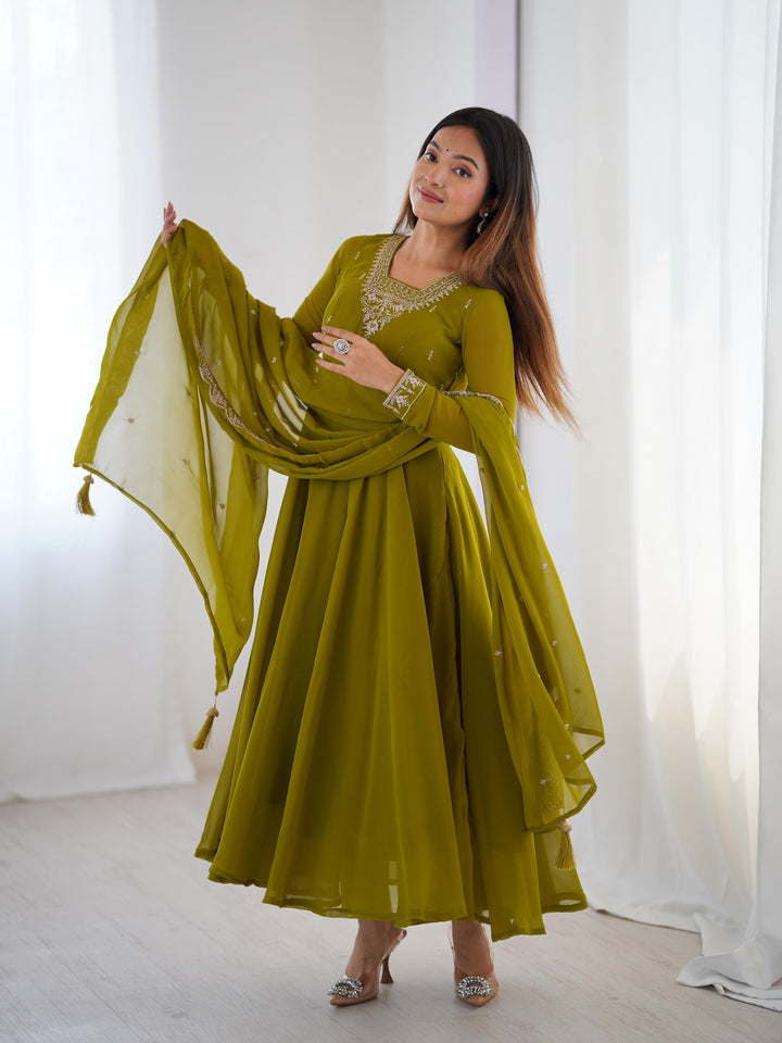 Elegant 3-Piece Fox Georgette Anarkali