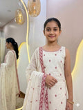 Kid's Girl Wear Sleeveless Kurti, Pant & Dupatta Set