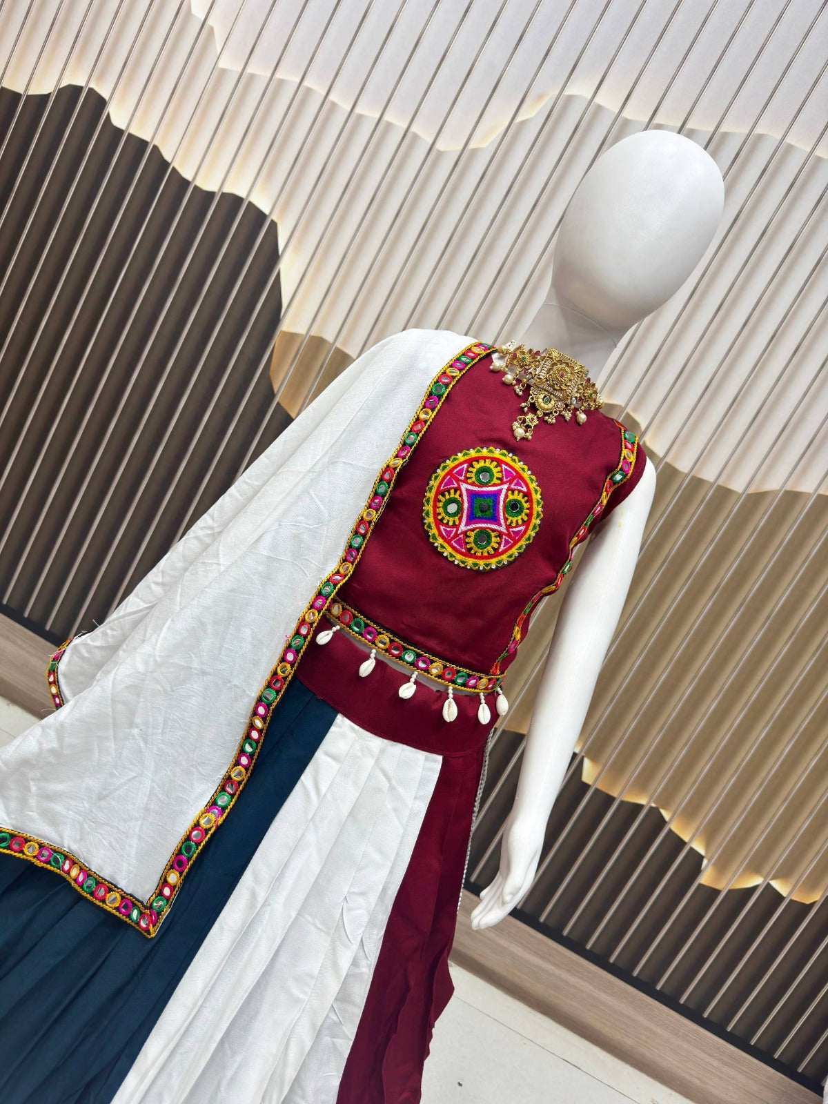Lehenga, Choli ans Dupatta with Embroidery Lace for Girls