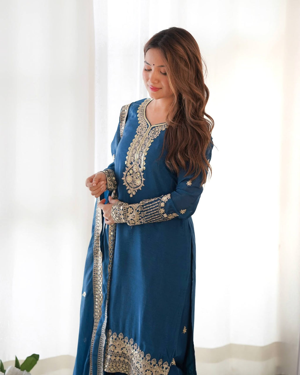 Chinon Silk Straight Fit 3 Piece Suit (1048)