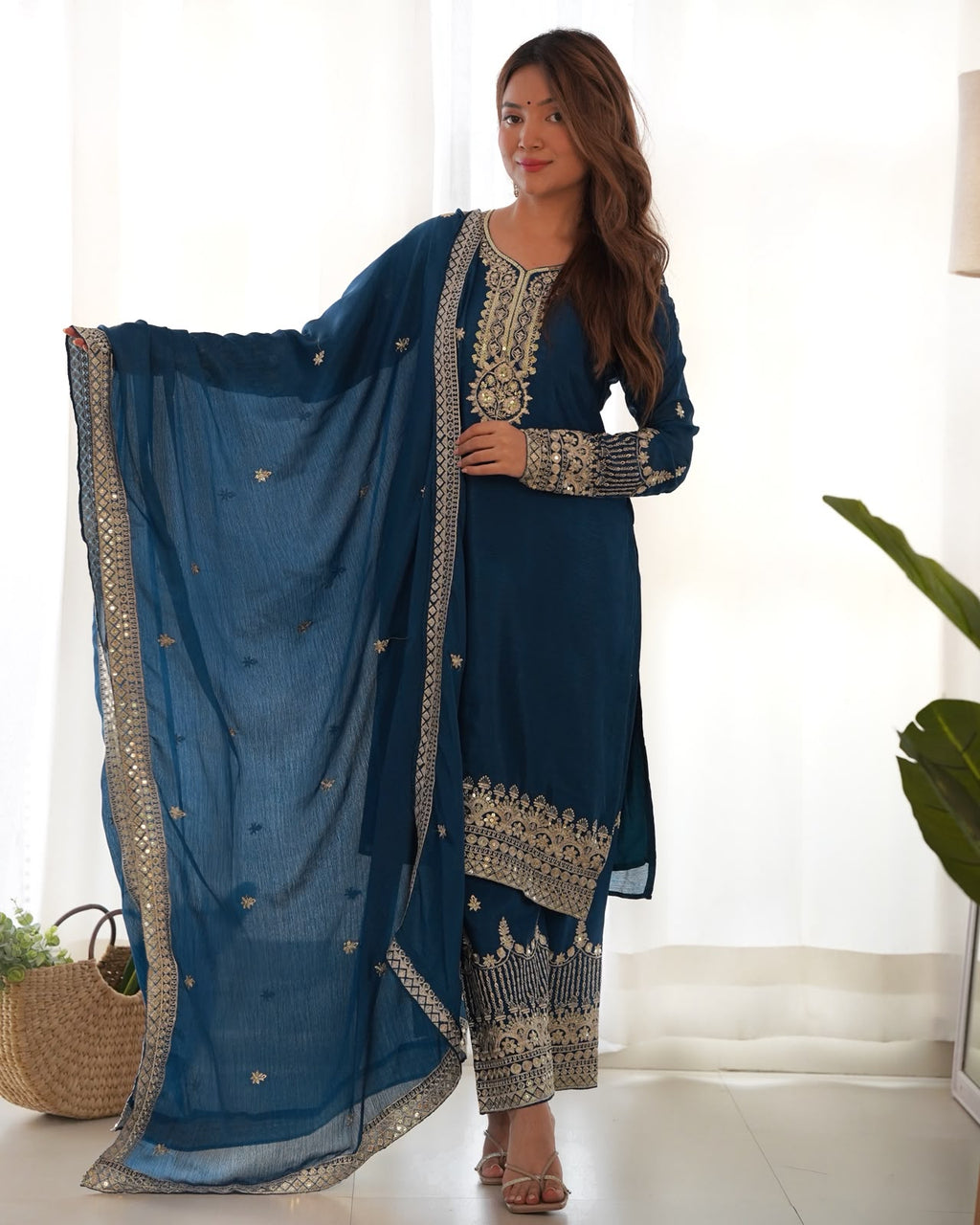 Chinon Silk Straight Fit 3 Piece Suit (1048)