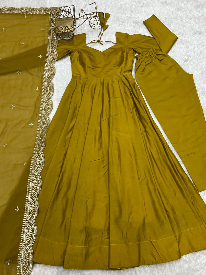 Luxury Roman Silk Chanderi 3-Piece Ready-to-Wear Anarkali Suit – view 20