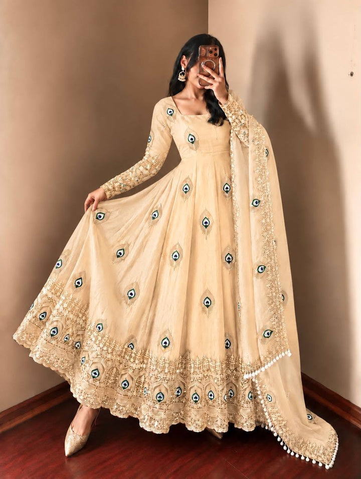Luxury Fendy Silk 3-Piece Ready-to-Wear Embroidered Gown Set – view 1