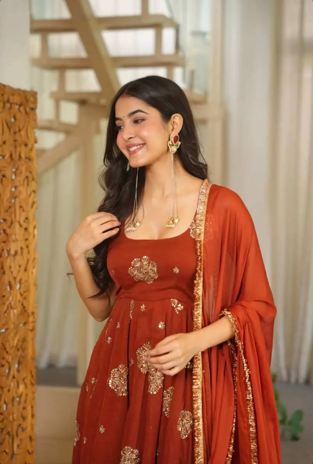Luxury Embroidered Doremon Crush 3-Piece Ready-to-Wear Gown Set – view 8
