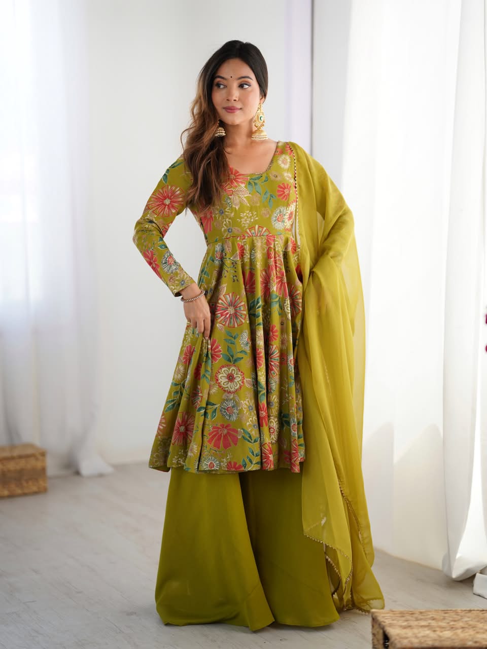 Luxury Printed Roman Silk Chanderi 3-Piece Ready-to-Wear Kediya Palazzo Suit – view 3