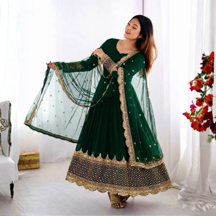 [READY STOCK] Deepavali Embroidered Anarkali Dress Set | Sequins Muslimah Baju Raya Dinner Wear