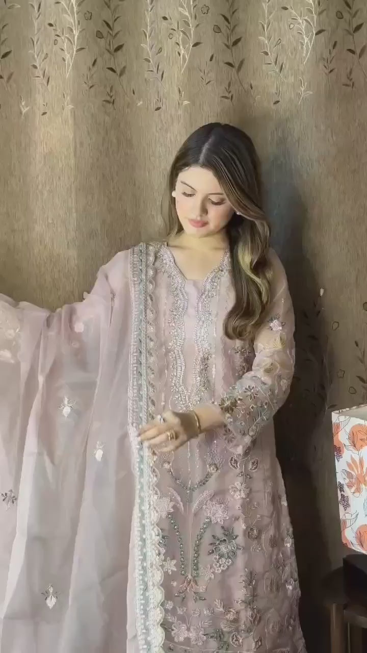 Mahnur Diamond Elegance suit